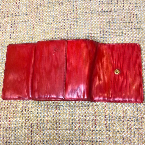 LOUIS VUITTON Red Epi Portefeiulle Elise Trifold Coin Cash Wallet AUTHENTIC - Picture 4 of 17